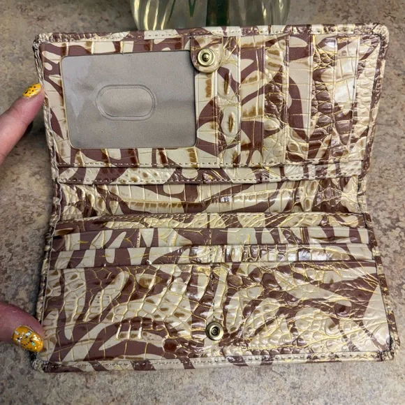 NWT Brahmin Ady Stepping Stone wallet - Picture 3 of 3